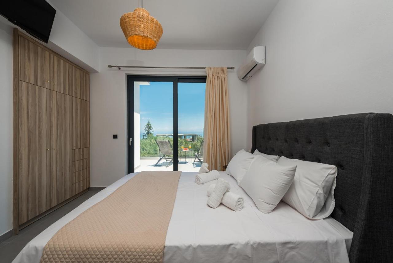 Queen Of Zakynthos Luxury Villas อามูดี ภายนอก รูปภาพ